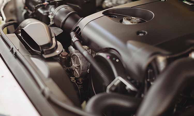 如何快速清洗汽車發動機上面的油污和積碳？