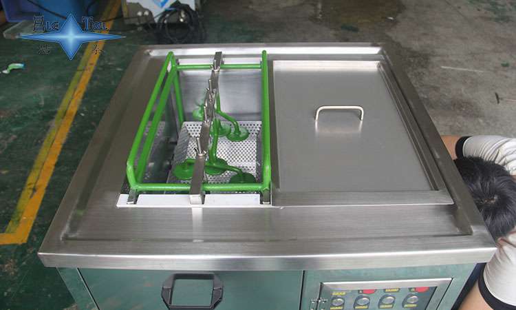 超聲波清洗技術:電子器件制造的清洗新趨勢 超聲波清洗技術:電子器件制造的清洗新趨勢