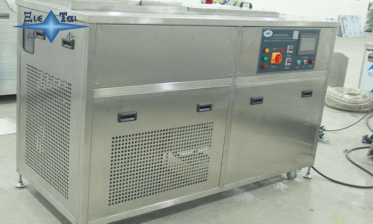 超聲波清洗機(jī)外殼材質(zhì)解析:選擇與性能影響 超聲波清洗機(jī)外殼材質(zhì)解析:選擇與性能影響